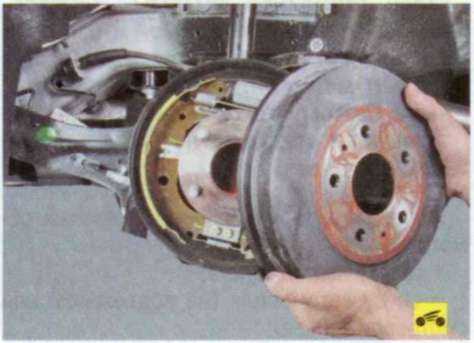 Снятие и замена передних и задних тормозных дисков ford focus 2 - автомастер