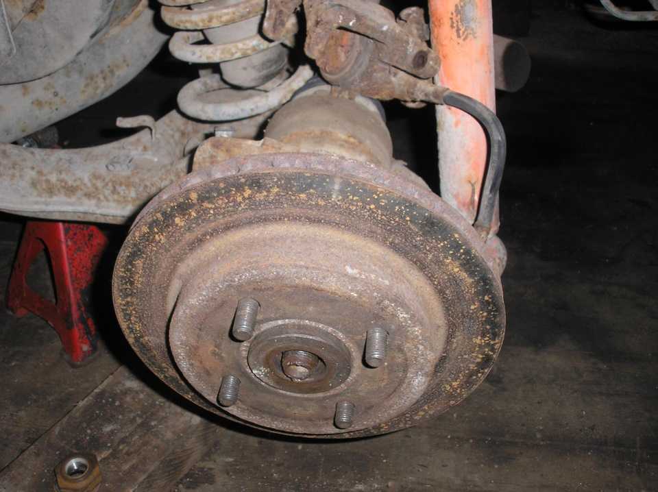 Проверка толщины тормозных колодок ford sierra 1982-1993