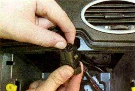 Снятие прикуривателя на форд фокус 2: замена или ремонт