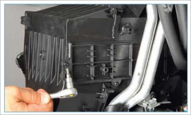 Как снять трубку кондиционера форд фокус 2 - снятие и ремонт своими руками
